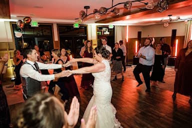 DJ Cam Reeve | Utah - Wedding DJ