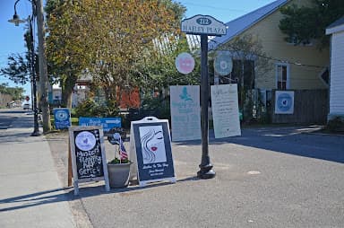 Good Earth Records - Bay St. Louis - Wedding DJ