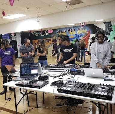 Jus HipHop Dance Studio - Wedding DJ