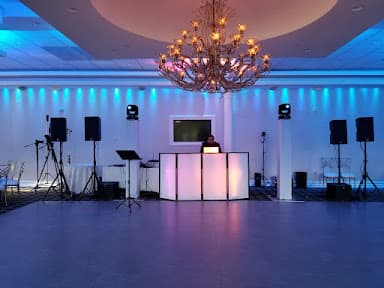 Twist 'N' Turns - Wedding DJ