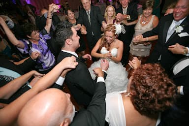 TFE - Tara Feeley Entertainment - Wedding DJ