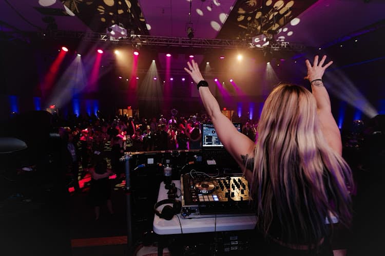 Cleveland Entertainers, LTD