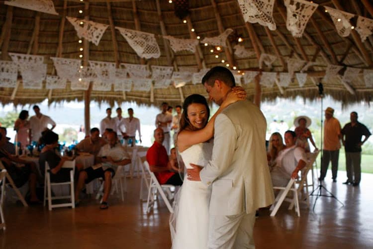 DJ Liam Grist Oahu Wedding DJ