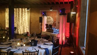 Vast Entertainment - Wedding DJ