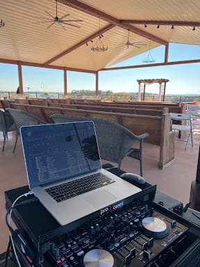 DJ Specialist Wedding Entertainment - Wedding DJ