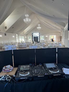In Phase Entertainment - Wedding DJ