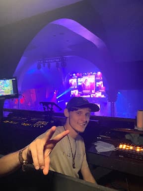 Daniel Latsis - Wedding DJ