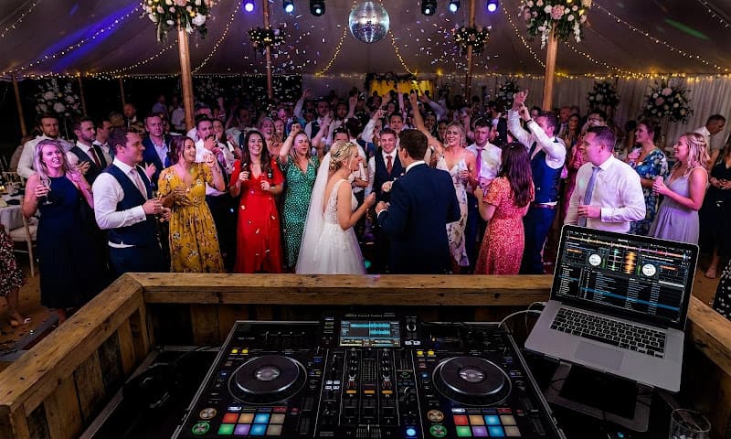 Lexington Wedding DJ Co