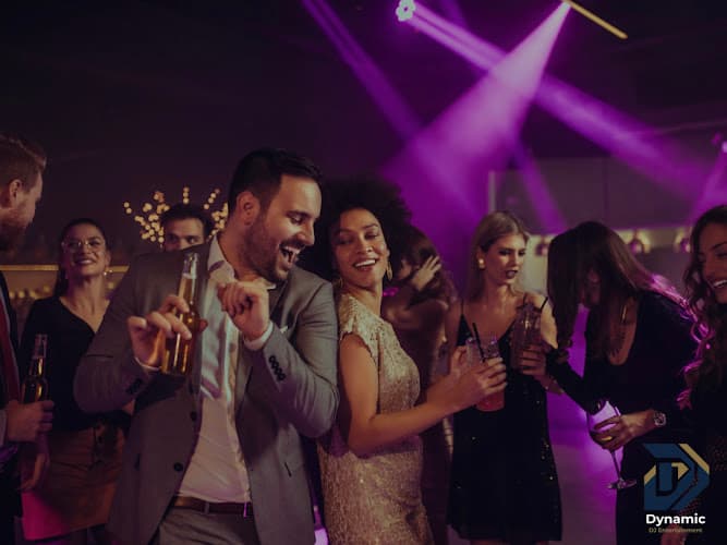 Dynamic DJ Entertainment - DDE | EPIC Photo Booths!