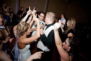 ALL THAT MUSIC || Mobile DJ + Emcee - Wedding DJ