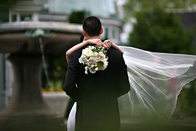 White Collections Bridal Atelier & Planning - Wedding DJ