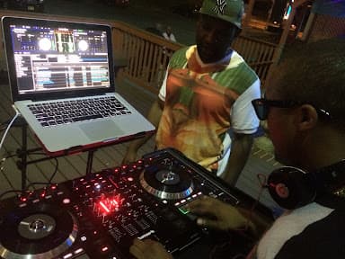 DJ J-Retro - Wedding DJ