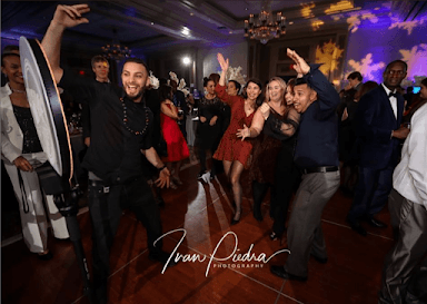 Airgraphics Entertainment - Wedding DJ