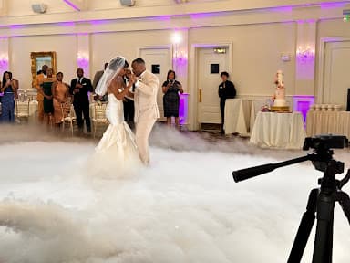 DJ LEGEND ENTERTAINMENT, LLC - Wedding DJ