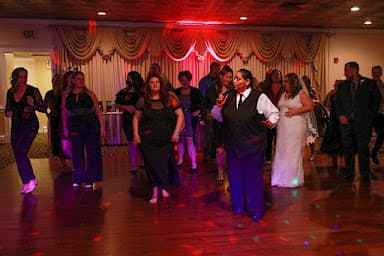 Lilly's Dj Services - Wedding DJ