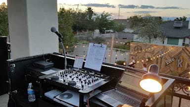 Twist & Shout Mobile Sound - Wedding DJ