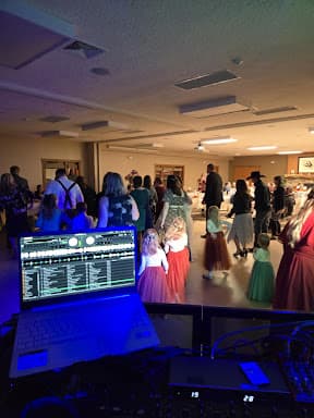 DJ Mandie Mae - Wedding DJ