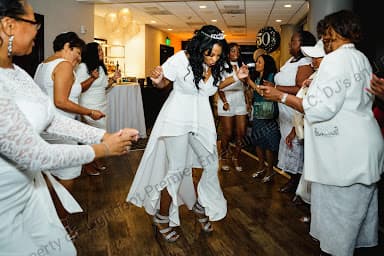 Lightfoot Premier Entertainment - Wedding DJ