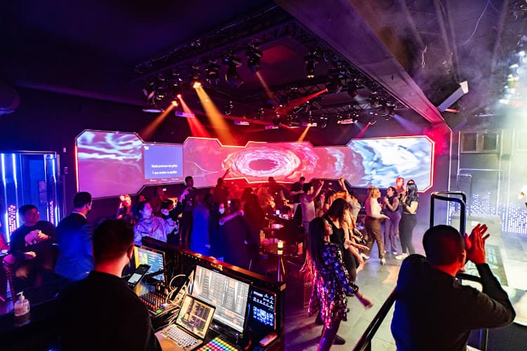 Stage Karaoke x Studios