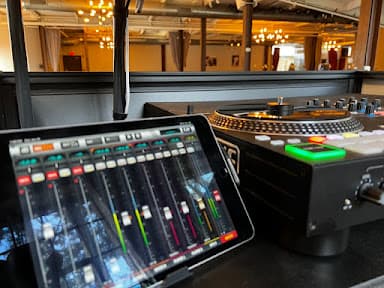 DJ Lou Paris - Wedding DJ