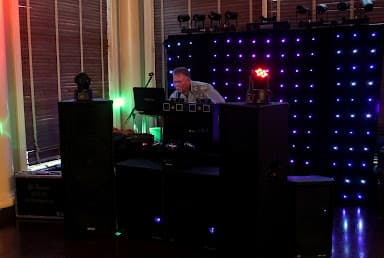 DJ-MARKYMARK(BEST PRODUCTIONS) - Wedding DJ