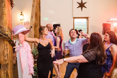 StayTuned DJ Entertainment - Wedding DJ