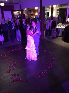 DJ Circle Entertainment Inc. - Wedding DJ