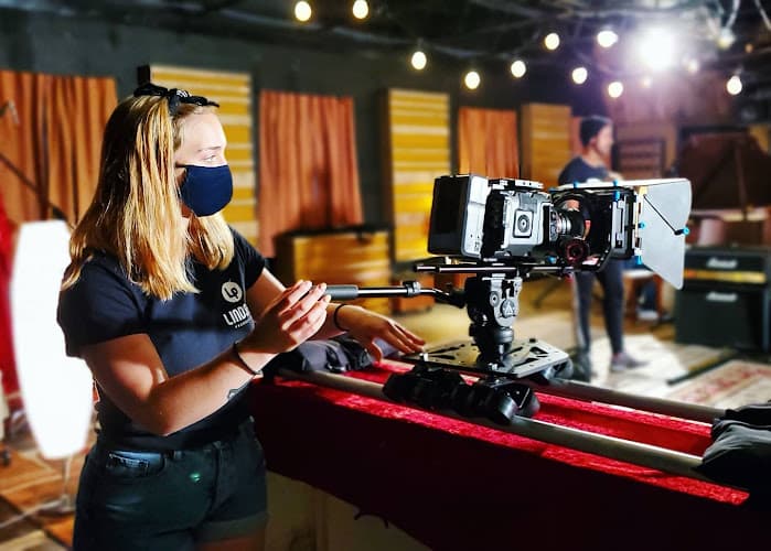 Lindsey Entertainment