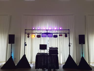 Evolusion Karaoke and DJ Services - Wedding DJ