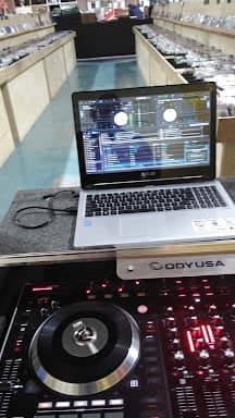 4wrd Motion Entertainment LLC - Wedding DJ