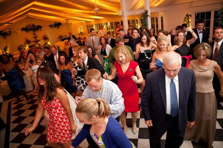 Carolina Party Professionals Mobile DJs & Disc Jockeys