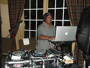 DJ RonX - Jus Buggin Production - Wedding DJ