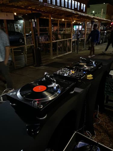 Fingersnaps Media Arts