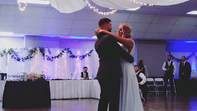Hemmelgarn Entertainment, LLC - Wedding DJ