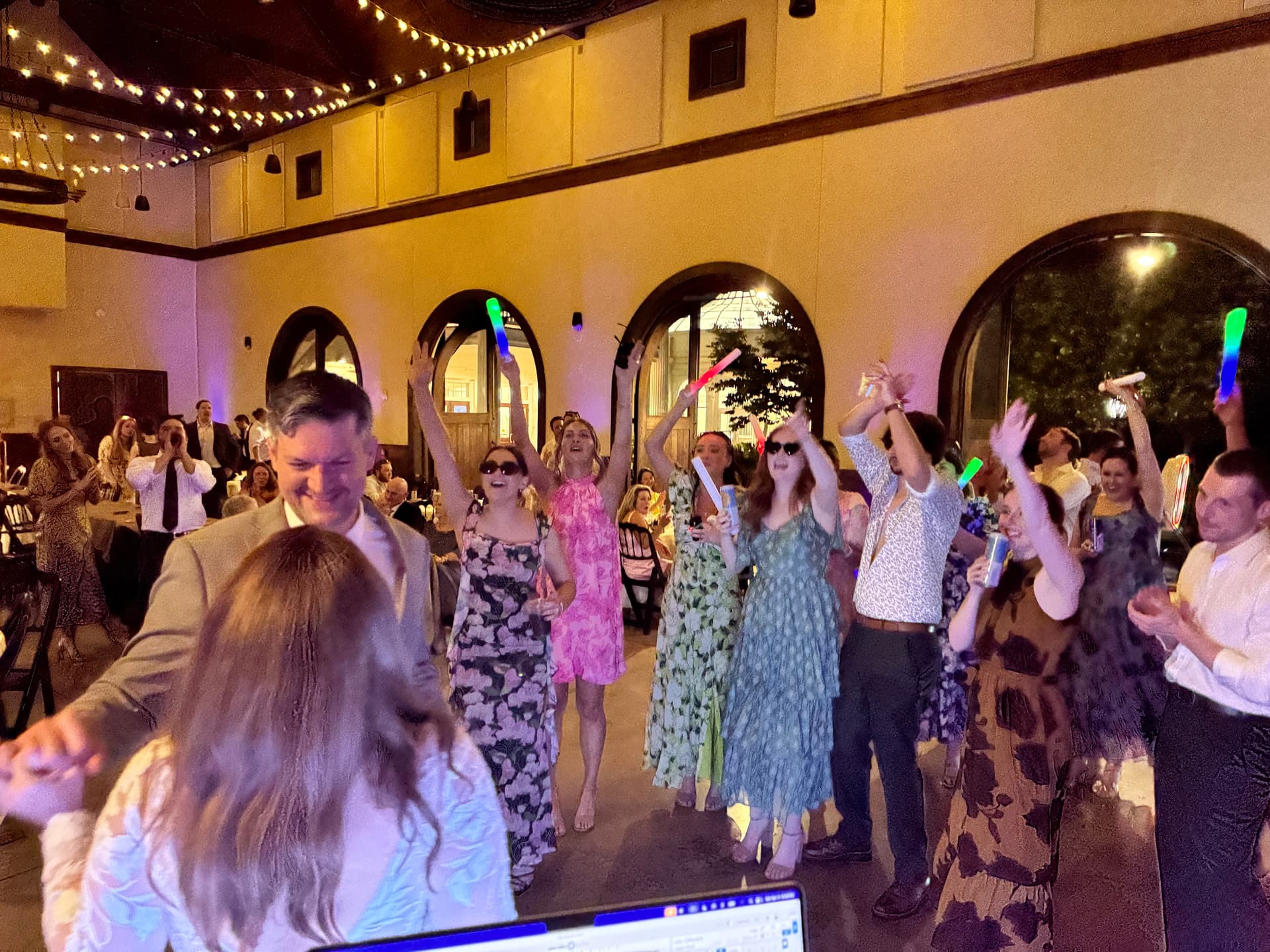Epic DJ Entertainment - Wedding DJ