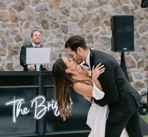 The LoveTap - Wedding DJ