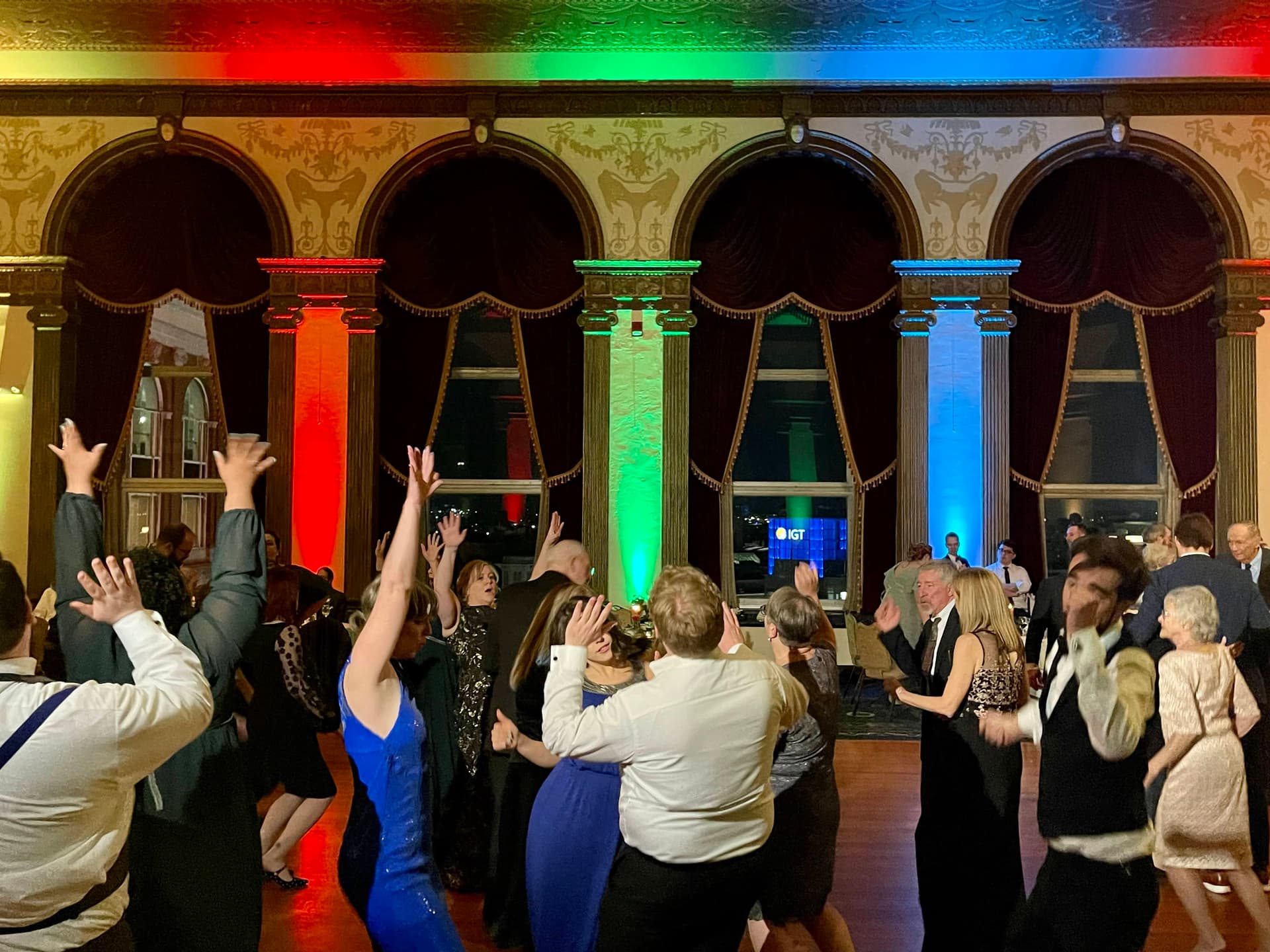 Rhythm Express Disc Jockey Service, Inc. - Wedding DJ